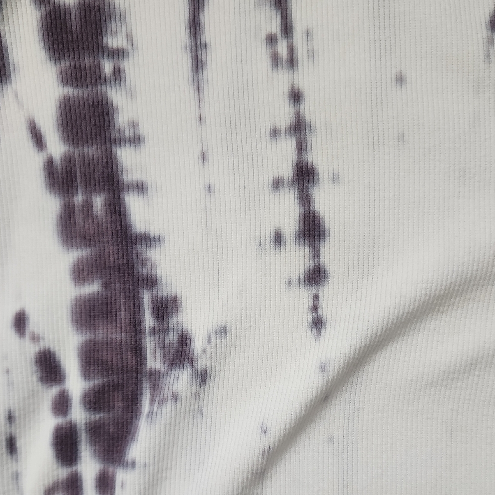 🌟DONATING 4/17🌟 C&C California White and Lavender Tie-Dye Midi Dress - Picture 6 of 6